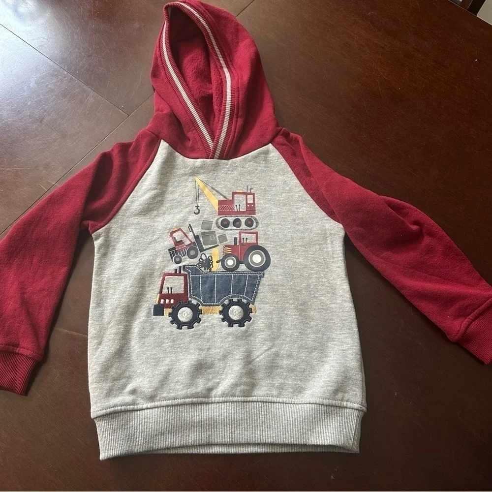 KIDS HEADQUARTERS Size 4T Hoodie & Pant Set